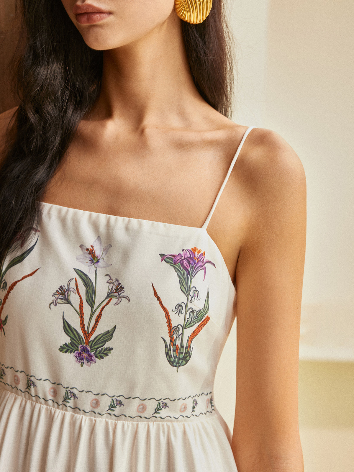 Backless Pleated Floral Dress - Chic Rio