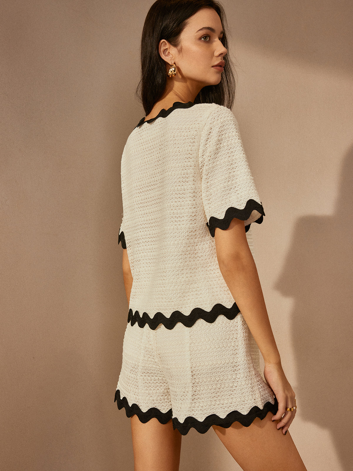 Contrast Trim V-Neck Shorts Set - Chic Rio
