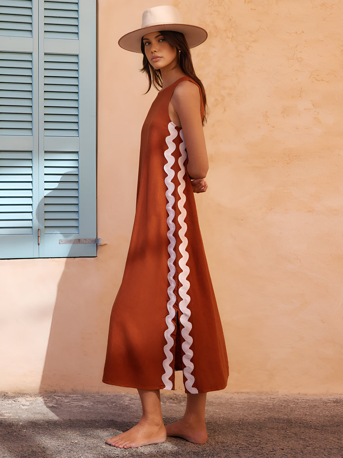 Contrast Trim Split Sleeveless Dress - Chic Rio