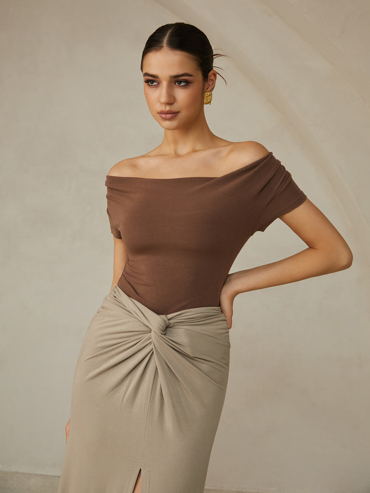 Off-Shoulder Pleated T-Shirt - Chic Rio