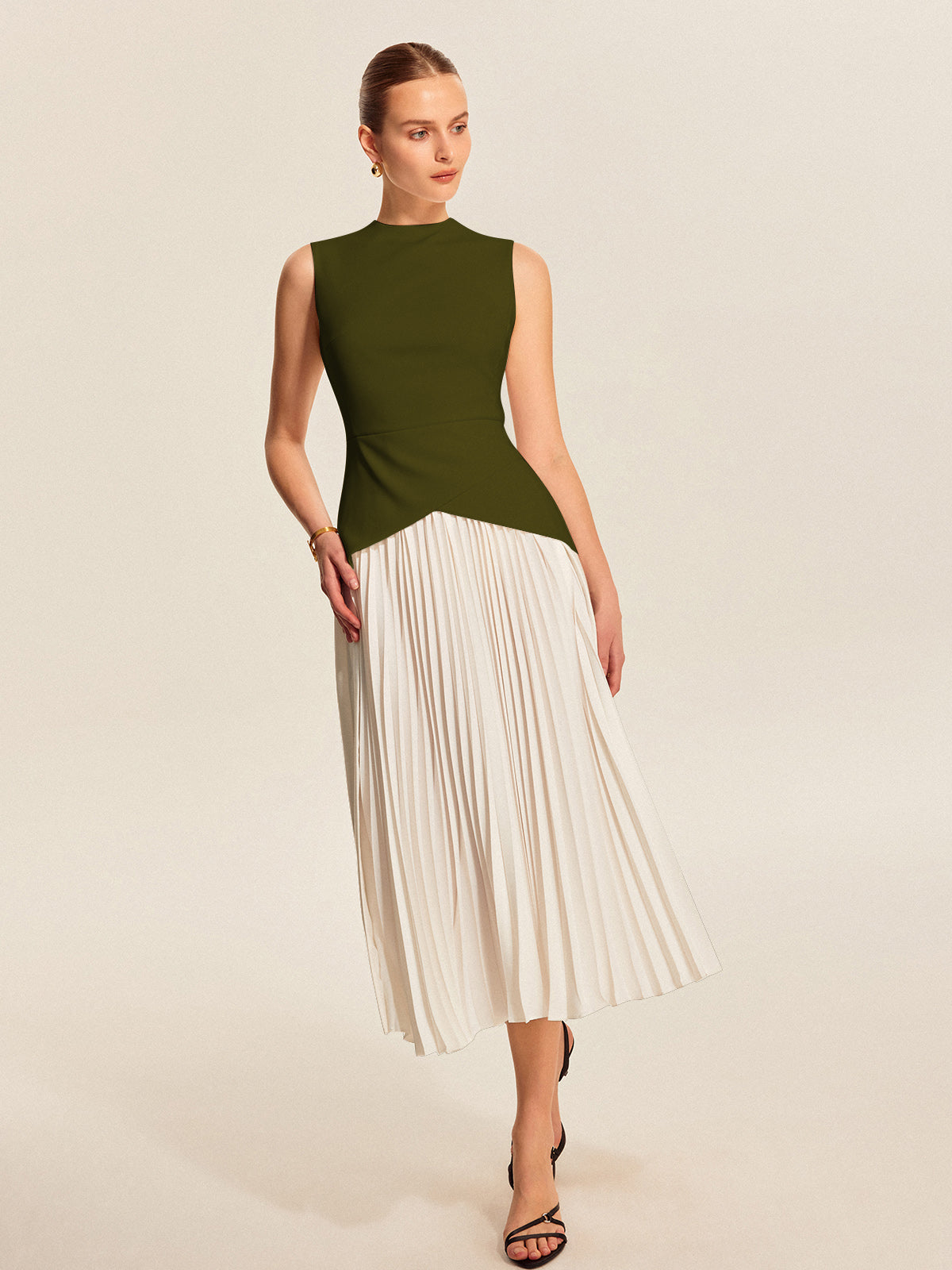 Sleeveless Pleated Dress - Chic Rio