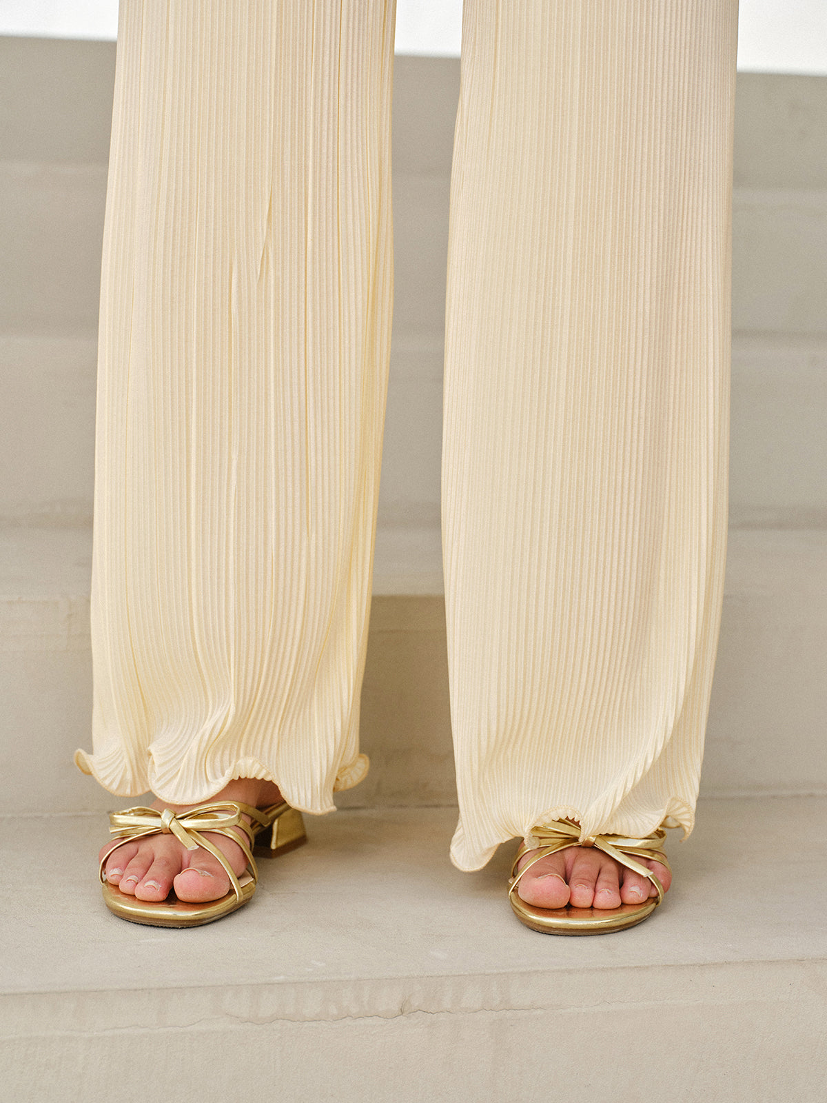 Mid-Rise Vertical Pleated Pants - Chic Rio