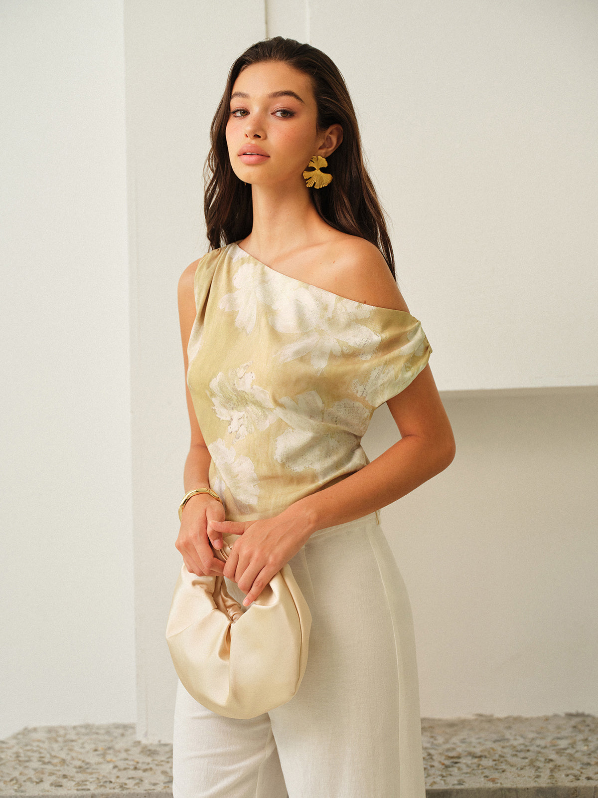 One-Shoulder Floral-Patterned Top - Chic Rio