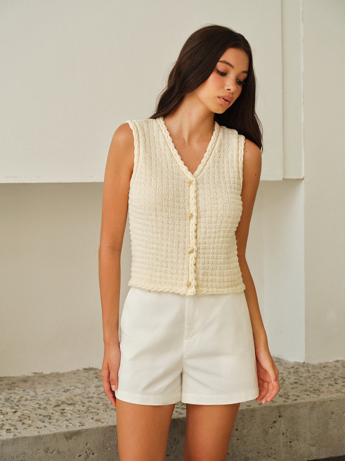 Sleeveless V-Neck Buttoned Vest - Chic Rio