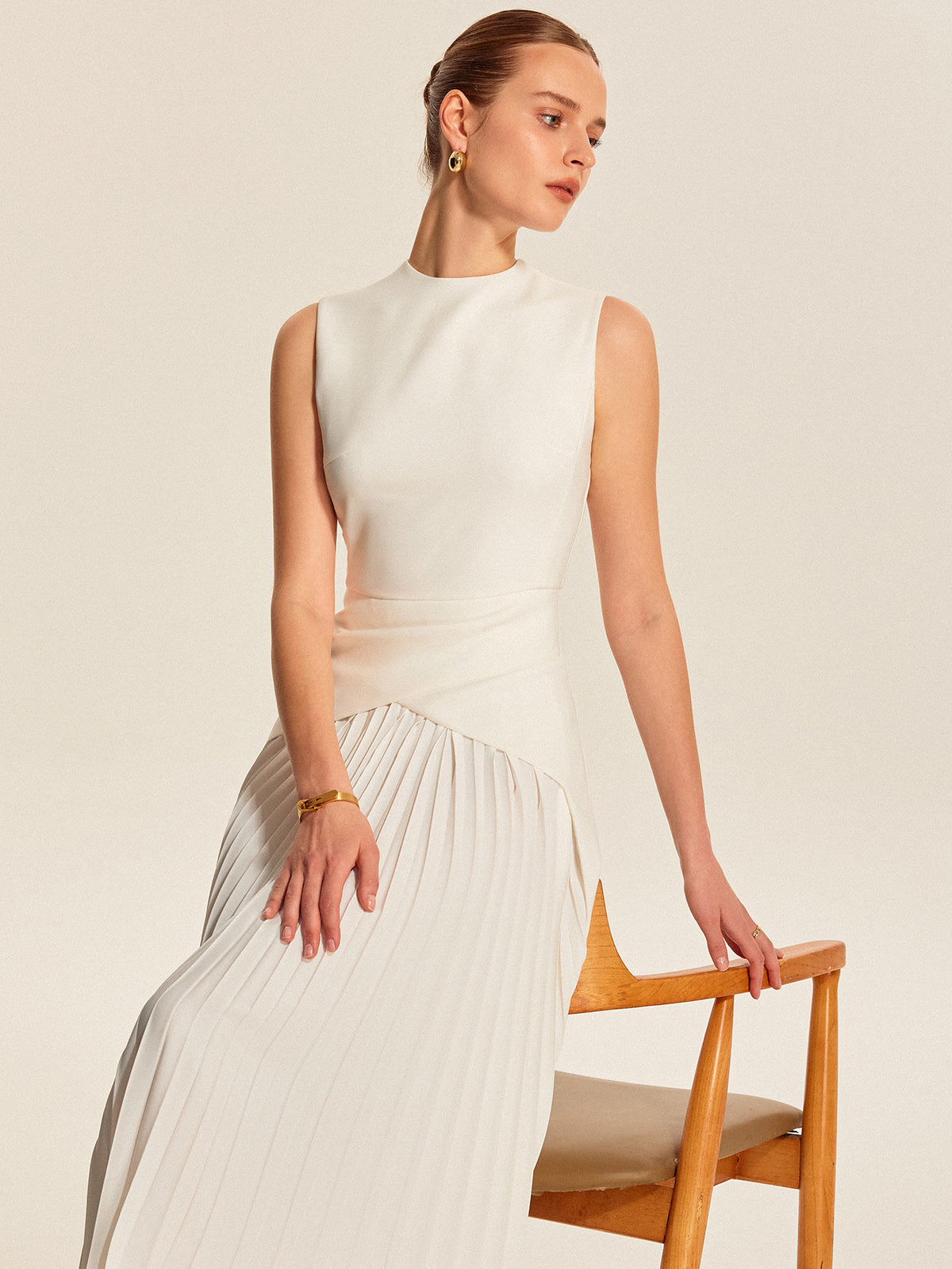 Sleeveless Pleated Dress - Chic Rio