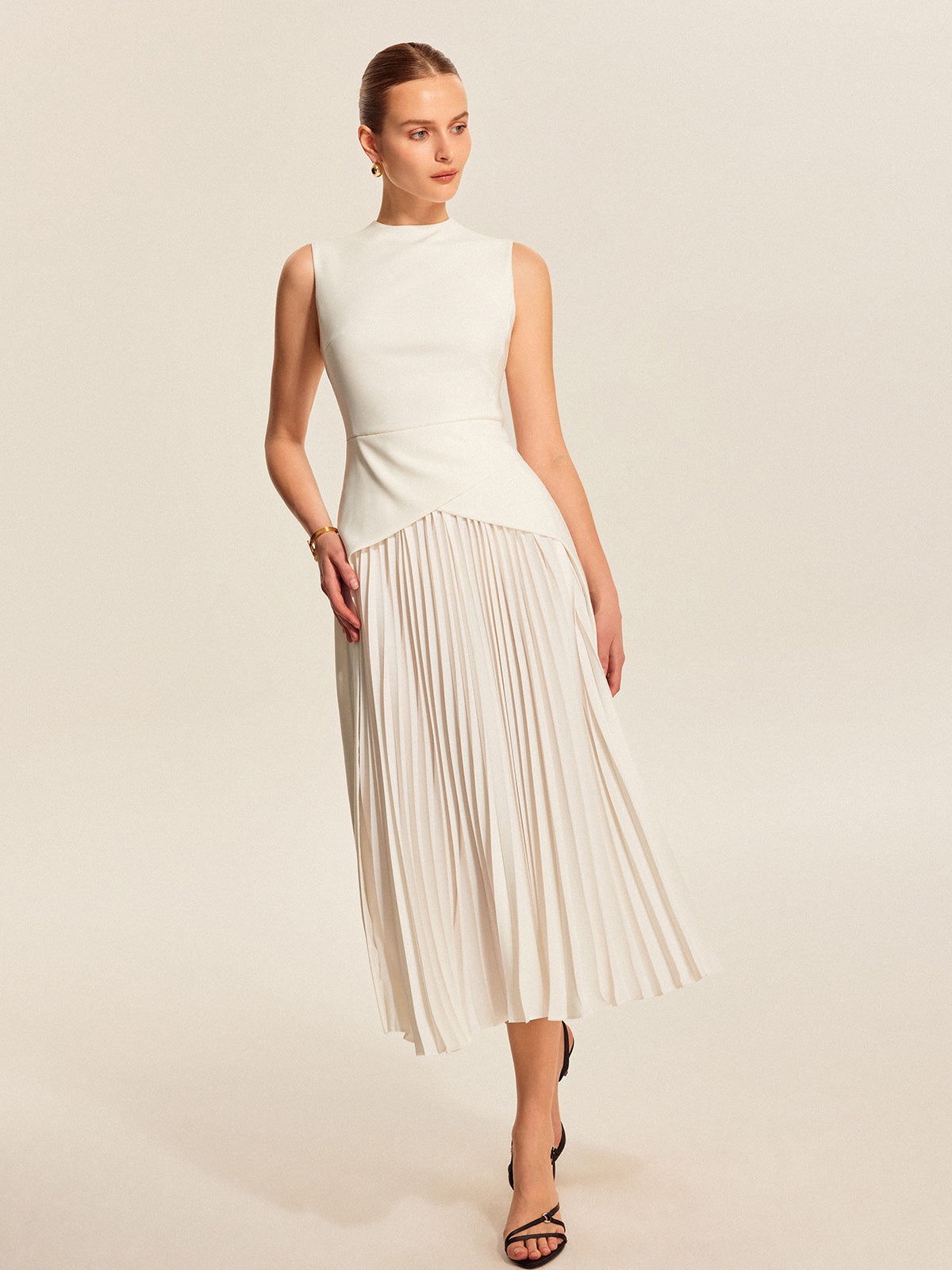 Sleeveless Pleated Dress - Chic Rio