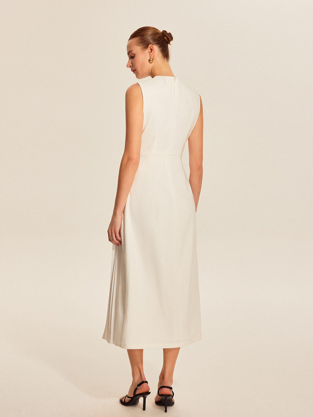 Sleeveless Pleated Dress - Chic Rio