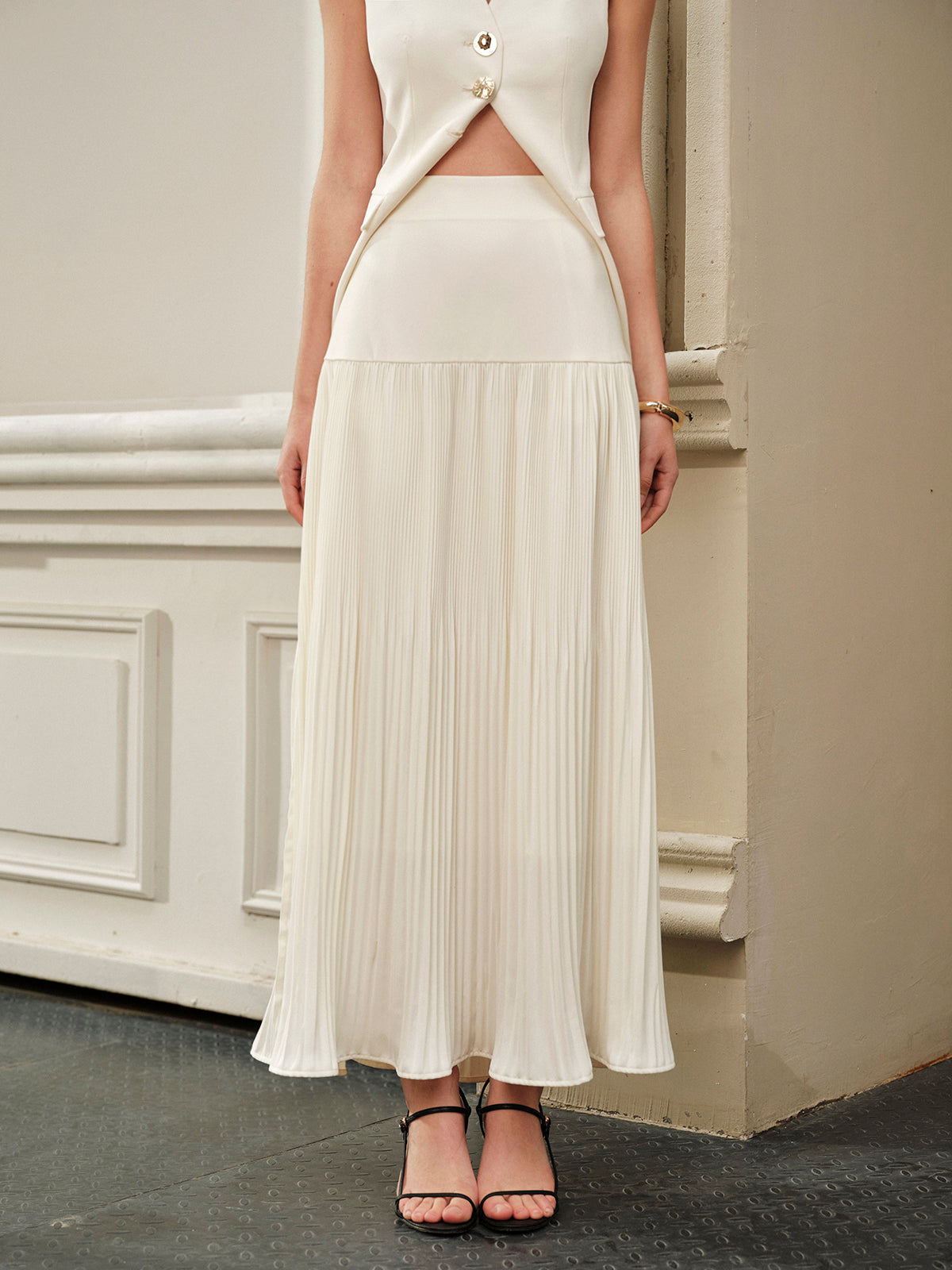Mid-Waist Pleated Skirt - Chic Rio