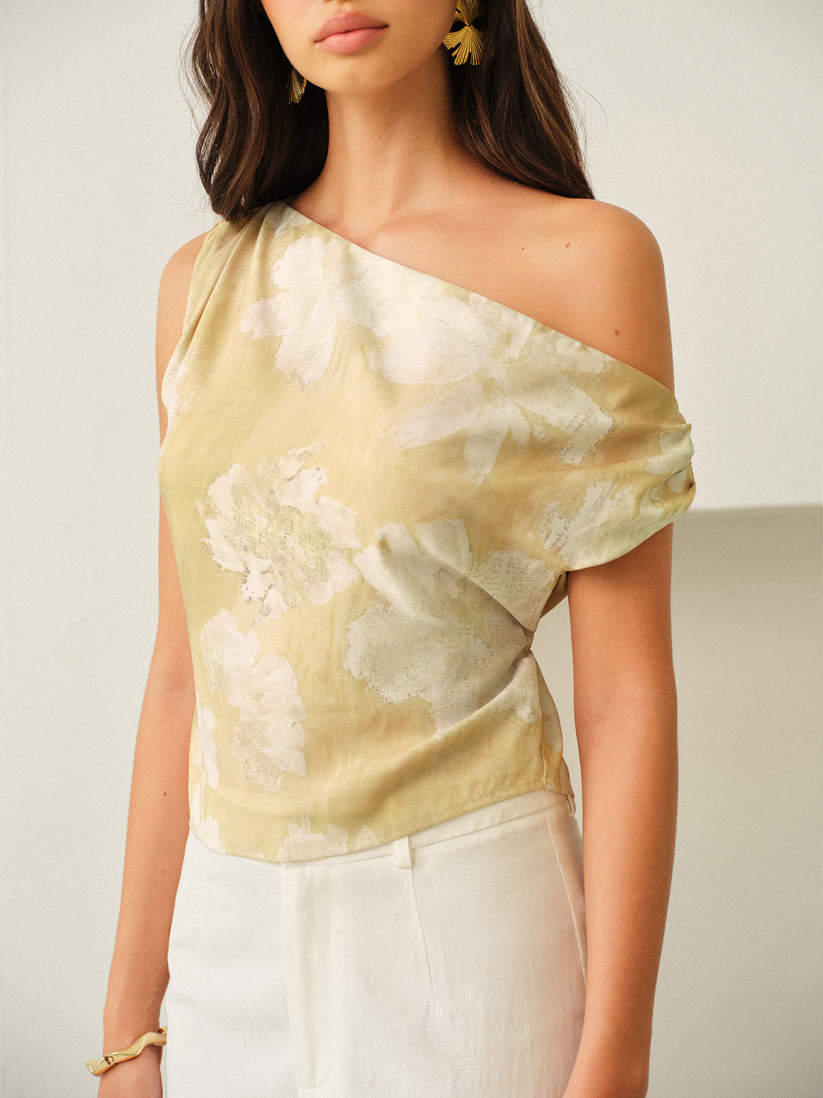 One-Shoulder Floral-Patterned Top - Chic Rio
